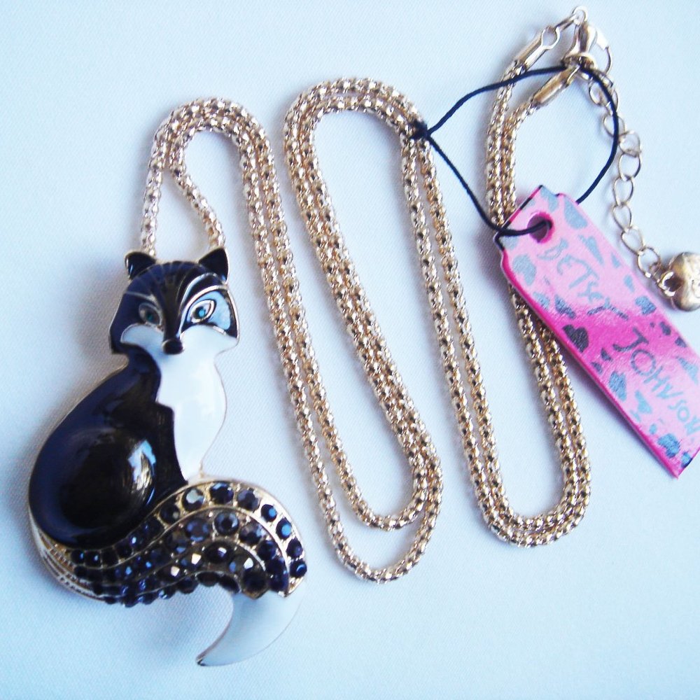 NWT BLACK FOX BETSEY JONSON NECKLACE BROOCH